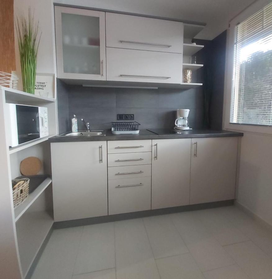 Apartmanhaz Horvath Lägenhet Balatonboglár Exteriör bild