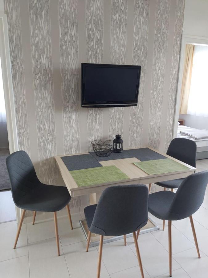 Apartmanhaz Horvath Lägenhet Balatonboglár Exteriör bild