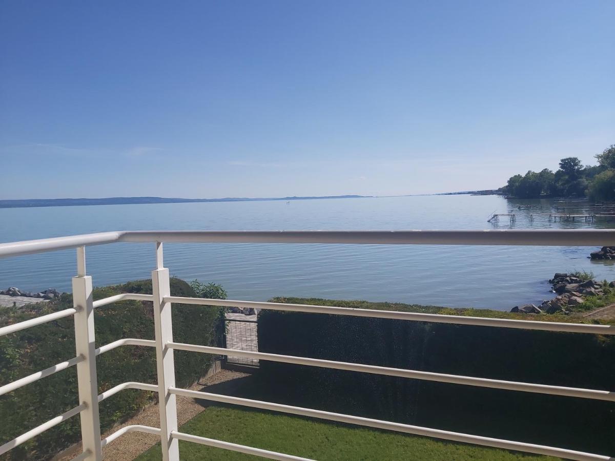 Apartmanhaz Horvath Lägenhet Balatonboglár Exteriör bild