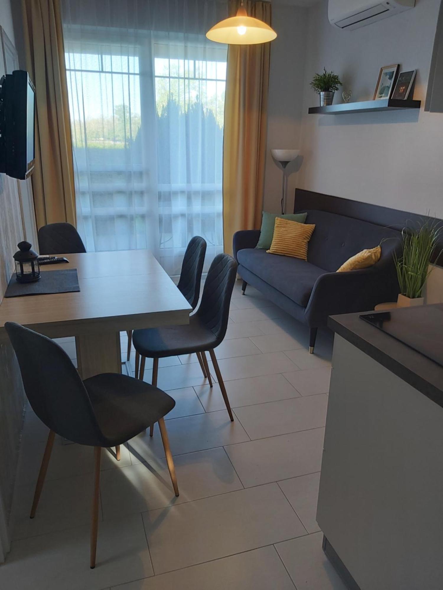 Apartmanhaz Horvath Lägenhet Balatonboglár Exteriör bild