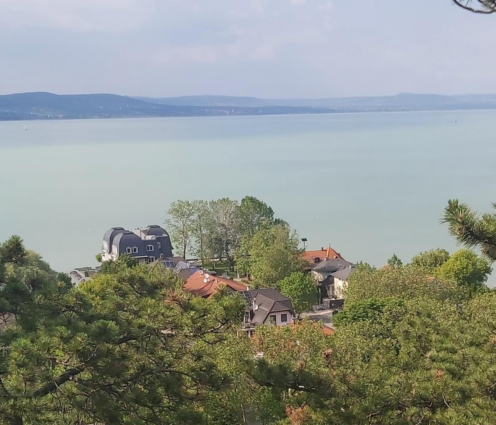 Apartmanhaz Horvath Lägenhet Balatonboglár Exteriör bild