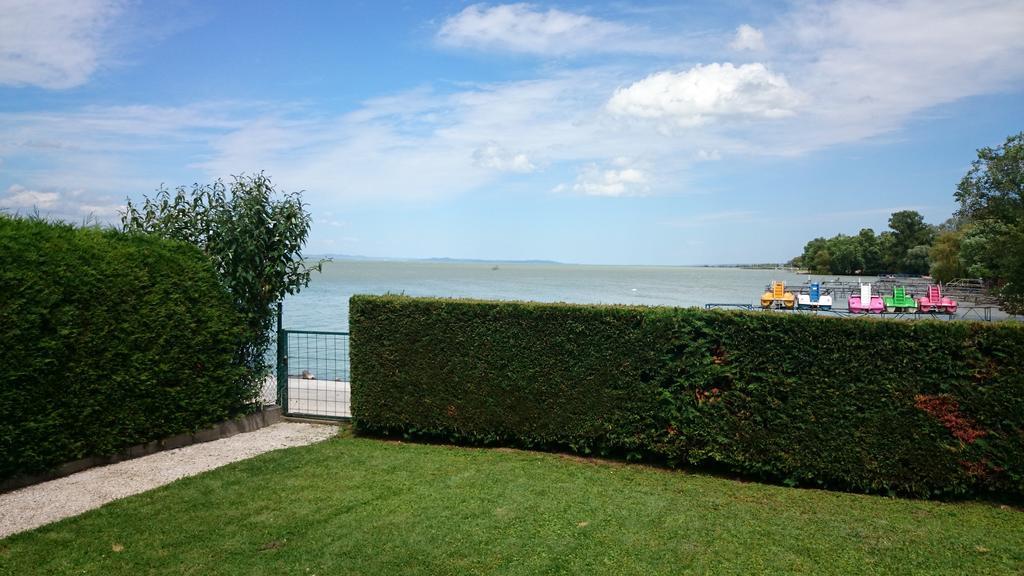 Apartmanhaz Horvath Lägenhet Balatonboglár Exteriör bild